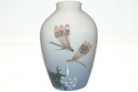 Bing & Grondahl, Vase
Reason: Goldsmith
No. 261-5239
Height 17.5 cm
SOLD
