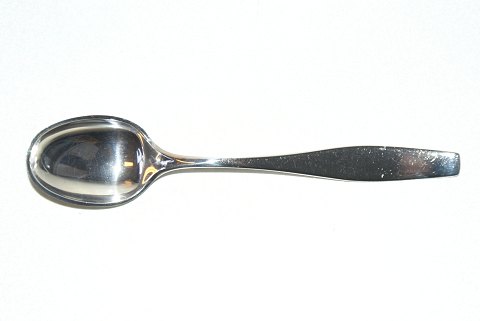 Charlotte Coffee spoon / Teaspoon
Length 11.8 cm.
Hans Hansen silver cutlery Sterling