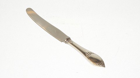 Middagskniv,Træske Sølv
Raadvad knivfabrik
Cohr Sølv
Længde 25 cm.