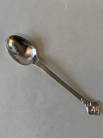 Teaspoon in Silver Evald Nielsen no # 2
Stamped EN
Produced 1914 years
Length 14.7 cm