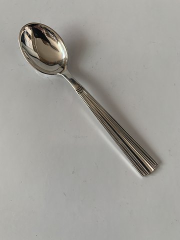 Mocca spoon Margit Silver
The crown silver
Length approx. 9.7 cm.