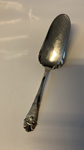 Fransk Lilje sølv Kagespade i Sølv
Længde 21,6 cm.