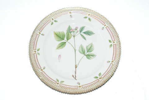 Royal Copenhagen Flora Danica, Breakfast plate
Decoration number 20 / # 3550
SOLD