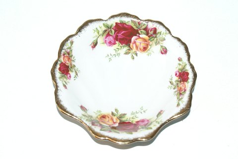 Old Country Roses, Round Bowl
SOLD