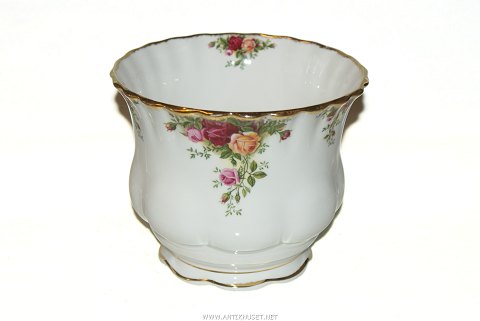 Old Country Roses, Large Flowerpot hide
Sold