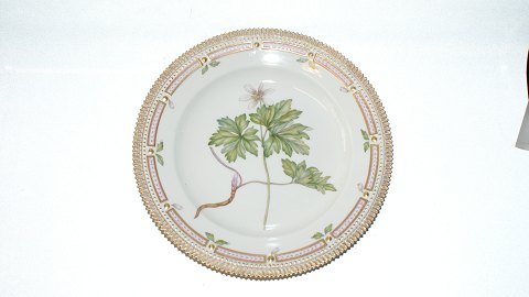 Royal Copenhagen Flora Danica Dinner Plate
Decoration number 20- # 3549
Motif: Anemone nemorosa L.
SOLD