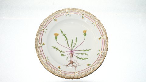 Royal Copenhagen Flora Danica Dinner Plate
Decoration number 20- # 3549
Motif: Leontodan abliguus Horn.
SOLD