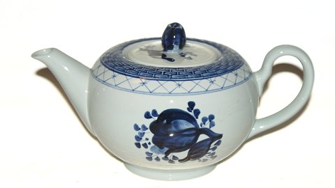 Royal Copenhagen Tranquebar, Teapot
Sold