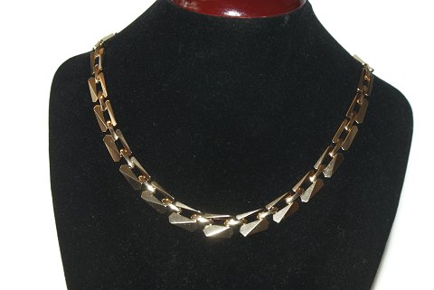 Elegant Necklace with Ring 14 karat gold