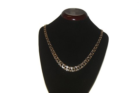 Bismarck wide necklace with course of 14 carat gold