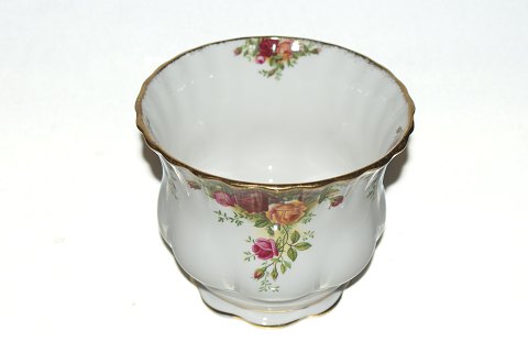 Old Country Roses, Flower pot
Sold