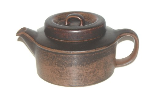 Ruska, Arabia Finland, Teapot with inserted strainer
Diameter 16 cm. Height 11.5 cm.