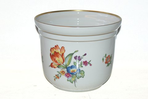 Bing & Grondahl Saxon Flower, Flower pot
Sold