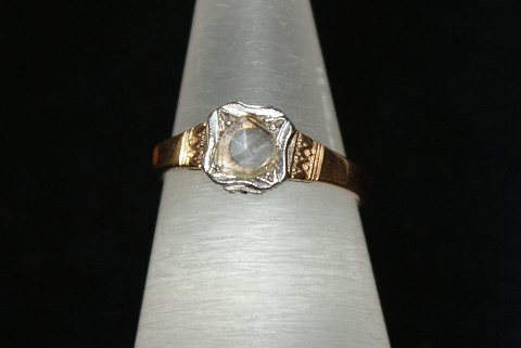 Gold ring with raw diamond 14 Carat