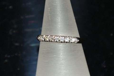 Gold ring with 7 Diamonds 14 Karat
