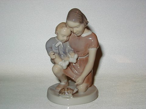 Rare Bing & Grondahl Figurine
Mother and child with Turtle
Dec. number 2277
SOLD