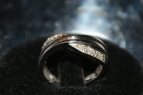 White gold ring with Brilliants 18 Carat