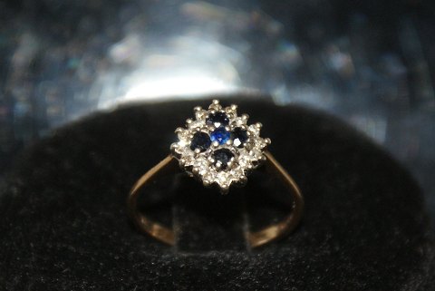 Gold ring with sapphire and Brilliants, 9 carat