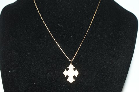 Elegant Necklace with Dagmar Cross Pendant, 14ct Gold
SOLD