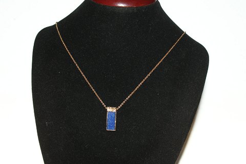 Elegant Necklace with lapis pendant, 14 Karat Gold
