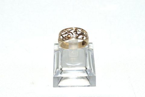 Elegant Gold Ring, 14 Karat
