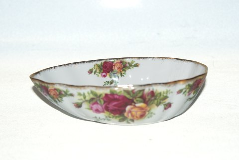 Village Rose, "Old Country Roses" small oval bowl
SOLD