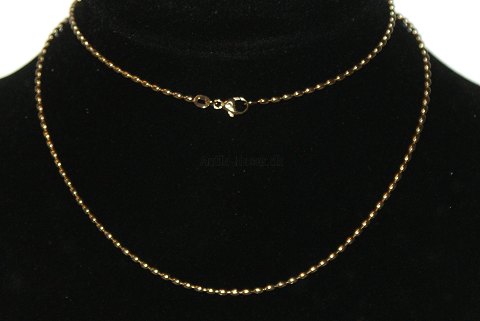 Olive necklace in 
14 carat gold 
with polished surface.
Length: 70 cm.
Thickness: 1.8 mm
