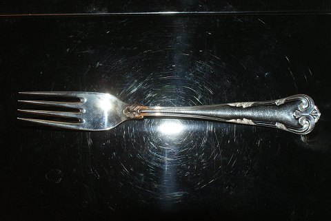 Herregaard Sølv, Frokostgaffel m / Kort fork
Cohr.
Længde 17,5 cm.