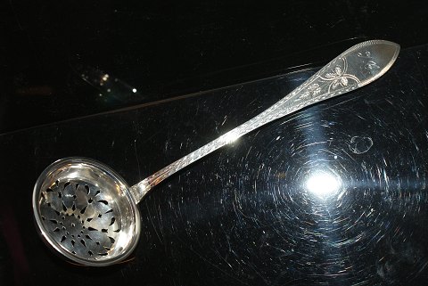 Sprinkle spoon Empire Silver
In 1901
Length 19 cm.