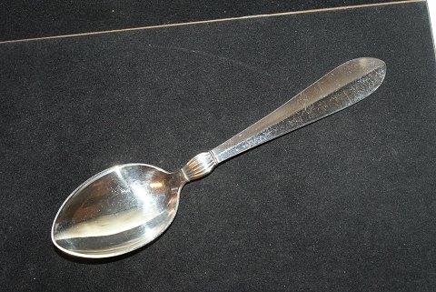 Coffee spoon / Teaspoon Gråsten DGS Silver
Danish goldsmiths silverware factory Slagelse
Length 11.5 cm.