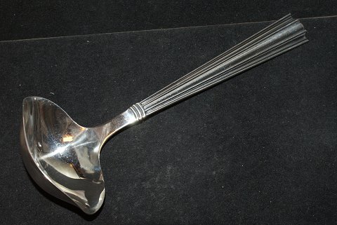 Sauceske Margit Sølv
Kronen sølv
Længde 17 cm.