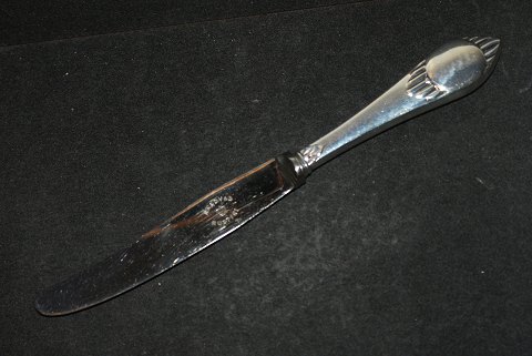 Frokostkniv,
Træske Sølv
Cohr Sølv
Længde 17,5  cm.