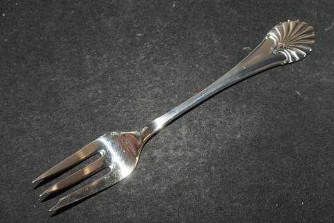 Kagegaffel, Palmet Dansk sølvbestik med graveret intialer
Frigast sølv
Længde 14,5 cm.