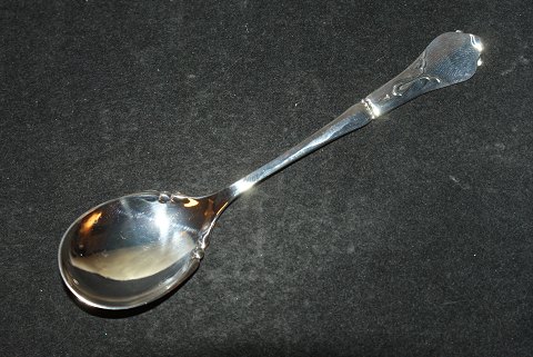 Jam spoon Princess no. 3300 Silver Flatware
Fredericia silver
Length 13 cm.