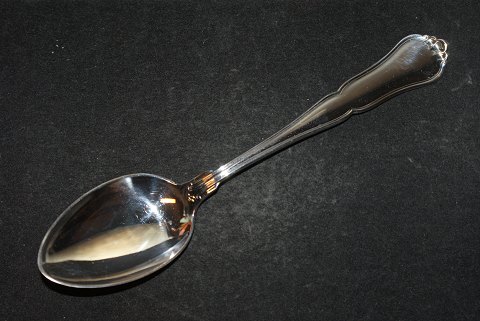 Dessert spoon / Lunch spoon Rita silver cutlery
Horsens silver
Length 18 cm.
