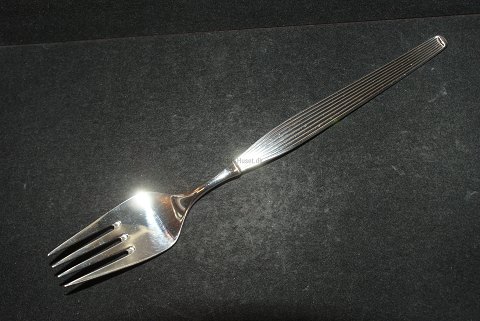 Dinner Fork Savoy Sterling silver cutlery
P.C.Frigast silver Copenhagen.
Length 19.5 cm.