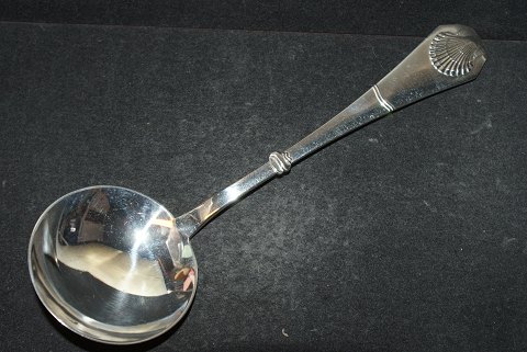 Potato / Serving spoon Strand silver cutlery
Horsens Silver
Length 19.5 cm.