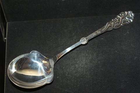 Potato / Serving spoon Tang Silver Cutlery
Cohr Silver
Length 23.5 cm.