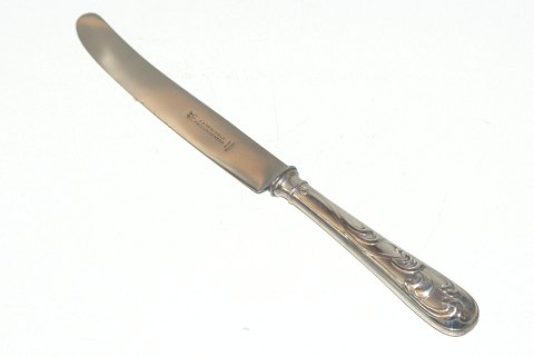 Snirkel Sølv Middagskniv
Fra Frigast
Med hakker i skæret