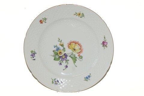 Bing and Grondahl White Saxon Flower, dinner plate
Dek. No. 25
Measures 24 cm
SOLD