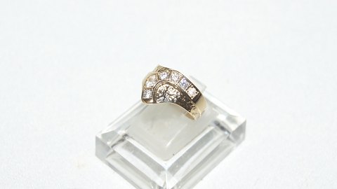 Elegant lady ring with stones in 14 carat gold