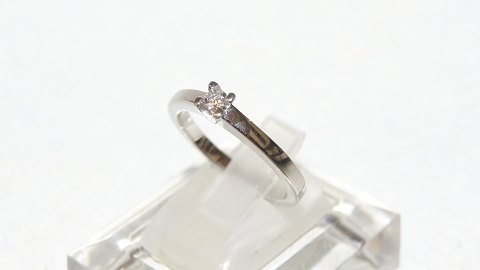 Elegant lady ring with Brilliant 14 carat White Gold