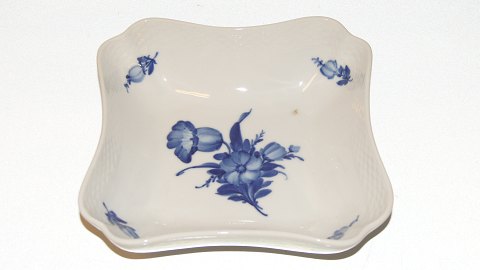 Blue Flower, braided, vase no. 10/8254, Royal Copenhagen