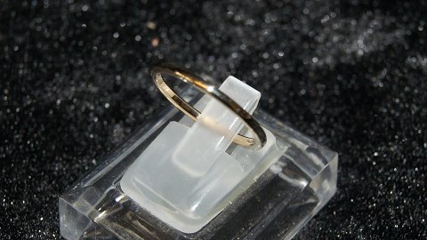 Elegant lady ring 8 carat gold