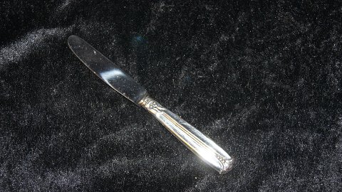 Barnekniv / Dessertkniv, #Major Sølvplet bestik
Producent: A.P. Berg tidligere C. Fogh
Længde 15,5 cm.