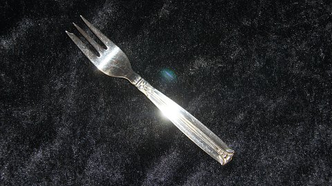 Cake fork, #Major Silver-plated cutlery
Producer: A.P. Berg formerly C. Fogh
Length 14 cm.