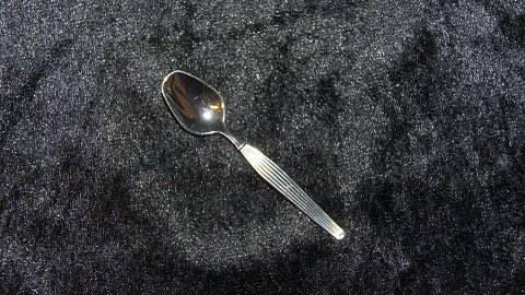 Salt spoon #Savoy, Sølvplet
Manufacturer: Frigast
Design: Henning Seidelin
Length 7 cm.  SOLD