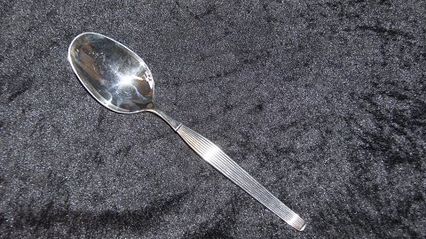 Dinner spoon #Savoy, Sølvplet
Manufacturer: Frigast
Design: Henning Seidelin
Length 20 cm.