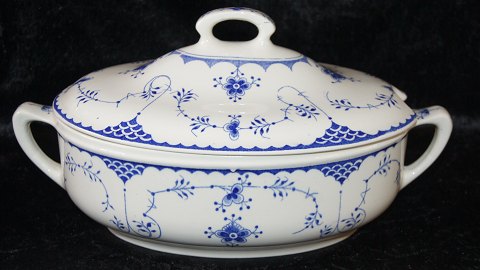 Suppeterrin # Villeroy & Boch
Measures 29 cm inside
Nice and well maintained condition