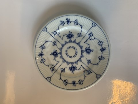 Dessert plate Royal Copenhagen Mussel Iron porcelain
Deck no. 1/2055
Measures 16.8 cm
SOLD